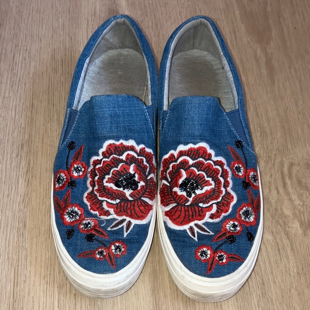 Nine West Denim Blue Floral Embroidered Slip on Loafer Sneakers‎